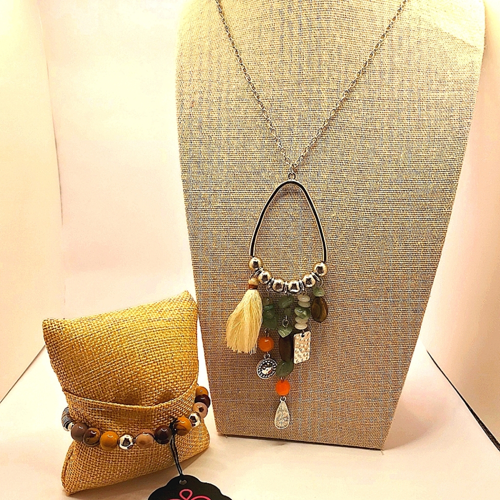 Urban Wooden Necklace/Bracelet Set